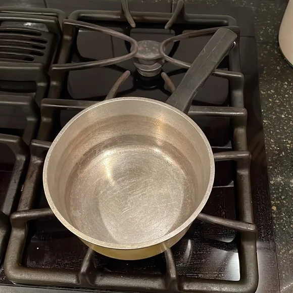 Vintage 1970s Club 1 Quart Sauce Pot - Picture 5 of 7